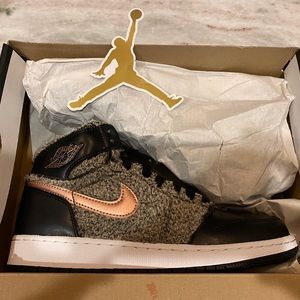 Air Jordan Retro 1 High GG